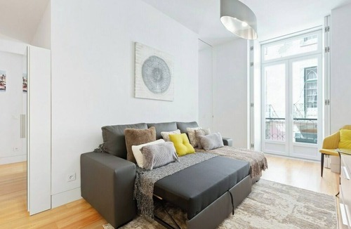 Chiado Apartment | Bright and Spacious 1 Bed Apartment near Baixa