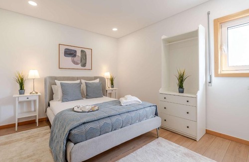 Vila Nova de Gaia Apartment | Bright & Cozy Apartment by HostWise