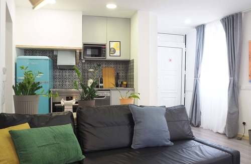 Merces Apartment | Bright Lisbon Duplex Parking Walk to Chiado