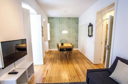Casal da Ladeira Apartment | Bright traditional apartment with balcony - Flat 1