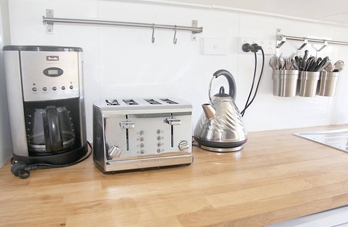 Bundeena House | Bundeena Base Art House, Sea View with Solar Heated Pool EV Charger available