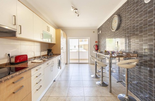 Funchal Apartment | C02 - Luxury 3 Bed With Pool View