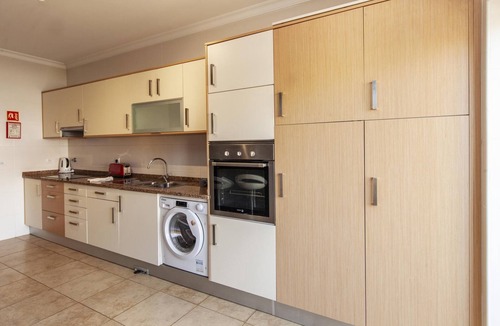 Funchal Apartment | C02 - Luxury 3 Bed With Pool View