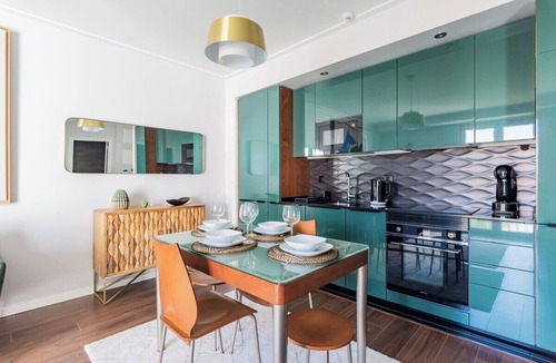 Santa Isabel Apartment | Campo de Ourique Deluxe Mid-Term Stays II