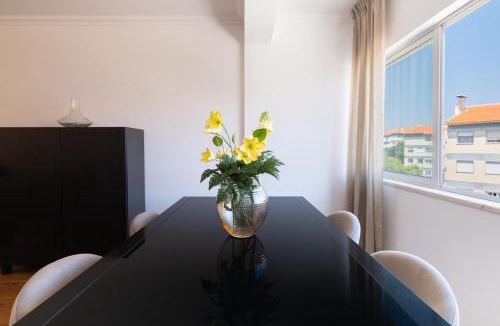 Parede Apartment | Carcavelos Blue Sea II