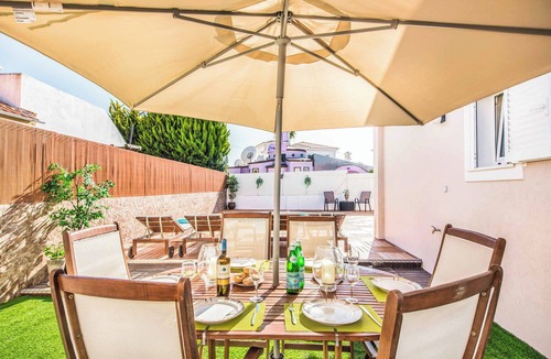 Guia Villa | Casa Alfazema - Three Bedroom Villa, Sleeps 6