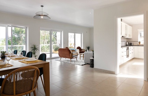 Evora de Alcobaca Villa | Casa Amarela - stunning countryside villa with heated pool