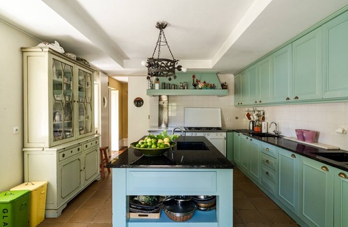 Gemeses House | Casa da Barca do Lago – Historic Elegance by the River Near Porto