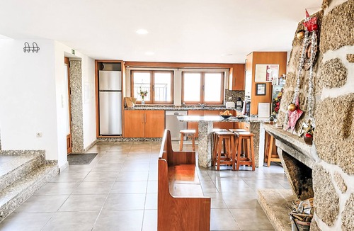 Cova House | Casa da Lage by Interhome