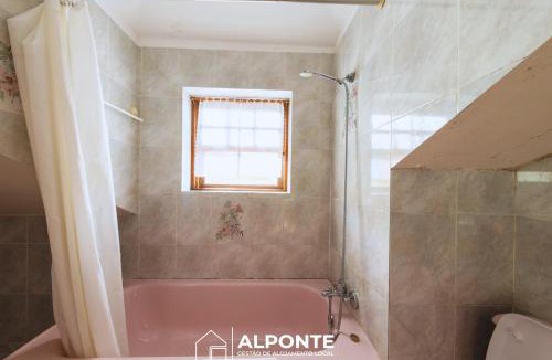 Venade House | Casa da Pedra by ALPONTE