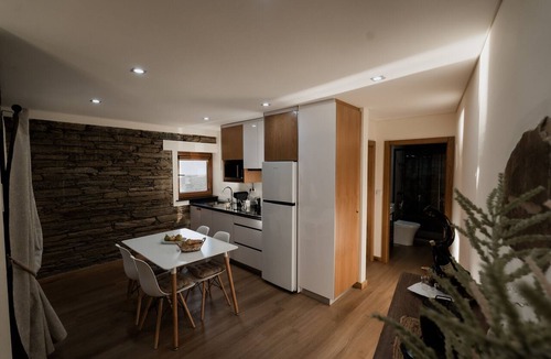 Bomfim House | Casa de Xisto - Uva Douro Houses