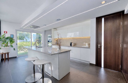 Estoi Villa | CASA DO LAGO, Charming spacious Villa, Infinity pool,lakes,mountains & sea view.
