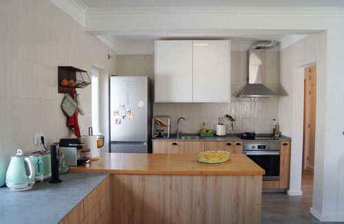 Castelo Villa | Casa do Mural - Heated pool, games room, garden and beaches nearby!