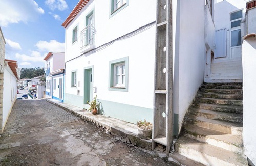 Aljezur House | Casa do Vento - Old Town Charm in Aljezur