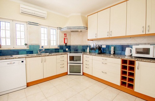 Mato Serrao Villa | Casa Filipa: Upper Floor