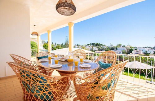 Mato Serrao Villa | Casa Filipa: Upper Floor