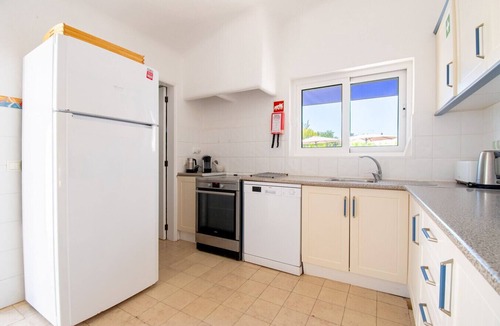 Vale de Covo Villa | Casa Irena Spacious villa easy walk to Carvoeiro with heated pool