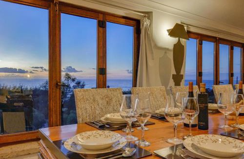 Colares House | Casa Nau em frente à praia