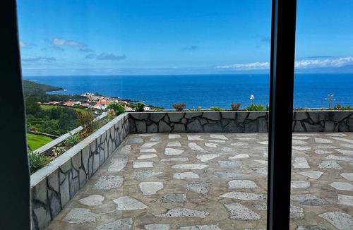 Santo Amaro Villa | Casa Rosa Chá Pico