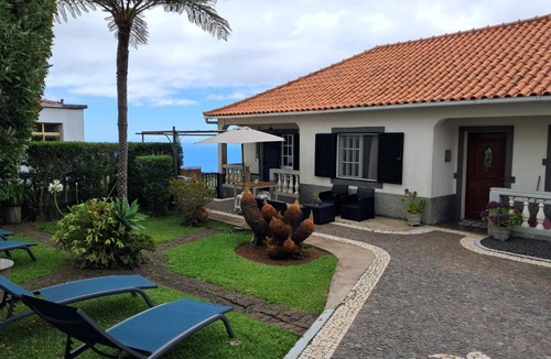 Faja da Ovelha House | Casa Sequeira