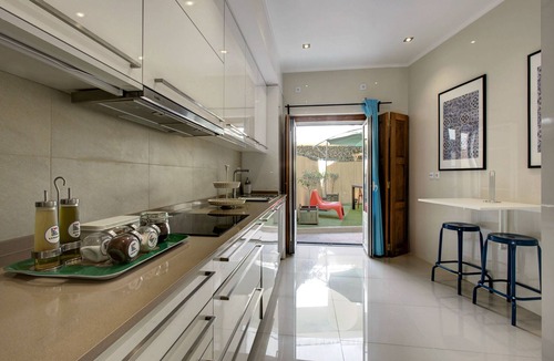 Santa Maria Maior Apartment | CASTLE LOIOS II