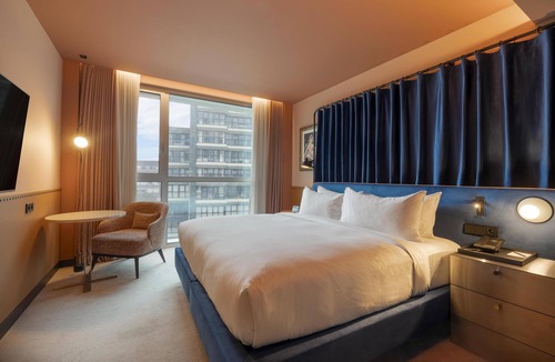 Centro / Baixa Hotel | Cenica Porto Hotel, Curio Collection by Hilton