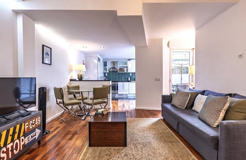 Casal da Ladeira Apartment | Central Sunny Terrace in Entrecampos by LovelyStay