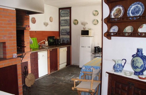 Santa Maria da Feira Ski Chalet | Charming chalet with private pool and around to beaches