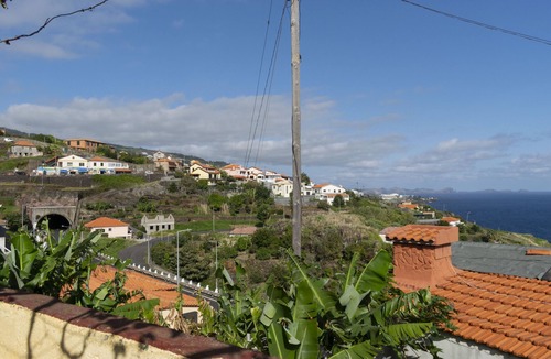 Gaula Ski Chalet | Chalet "Casa Do Boto" with Sea View, Private Terrace & Garden