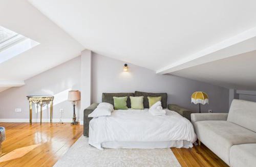 Socorro House | Charming 2BR TownHouse in Mouraria | By Airnest