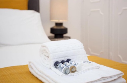 Sao Joao de Deus Apartment | Charming Apartment in City Center