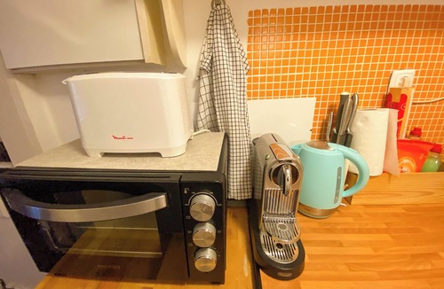 Bairro Alto Apartment | Charming Bairro Alto 2-Bedroom Escape