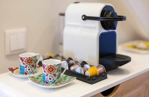 Merces Apartment | Charming Flat with A/C & Terrace in Príncipe Real