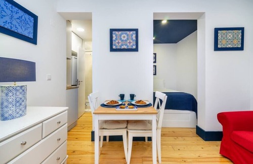 Santa Maria Maior Apartment | Charming Studio Steps from Martim Moniz