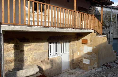 Montalegre House | Charming Tourém Retreat 3 Bedroom House with Stunning Views