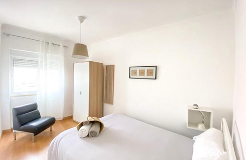Setubal Apartment | Charroque