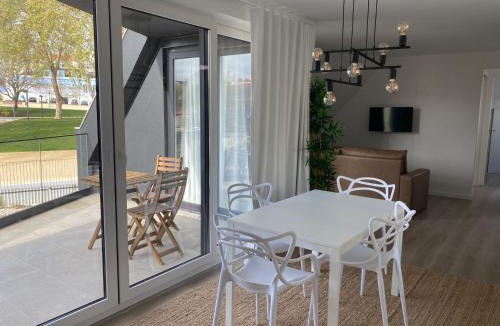 Linda-a-Velha Apartment | CITY STAYS BELÉM APARTMENTS