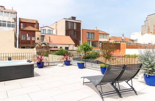Leixões Apartment | Coastal 3BR Duplex w/Terrace by LovelyStay