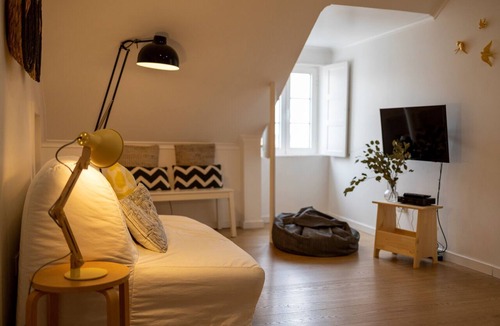 Se Apartment | Comfortable apartment with river view and AC, fully equipped, very close to the center of Lisbon in the traditional Alfama district.