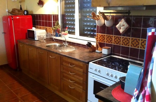 Serta Cottage | Countryside and river beaches - your animals are welcome