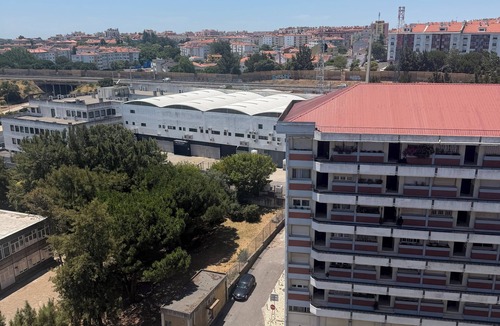 Queluz Apartment | Cozy 3-bedroom Monte-Abraão