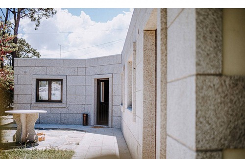 Darque Villa | Cozy Apartment with Private Pool - Praia do Cabedelo