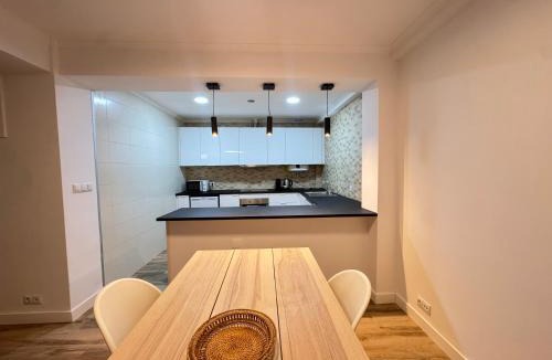Santos Apartment | CURA House III - Hideaway in Santos