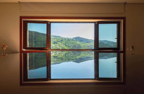 Sardoeira Villa | Douro Valley Villa w/Padel, Pools, Gym & Sauna