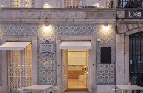 Se Hotel | Elegant 1BR | Stunning Tagus Views | Steps to Praça do Comércio Lisbon