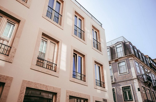 Santa Isabel Apartment | Elegant Sophisticated Campo Ourique by GT House