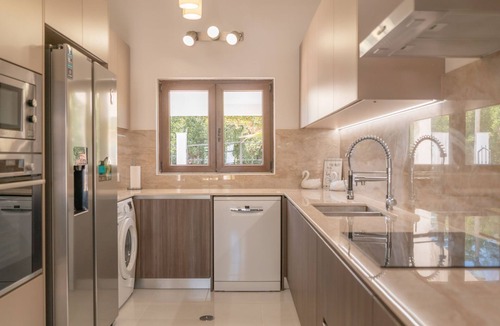 Almancil House | Encantadora Casa T4 perto Aquashow by Lovelystay