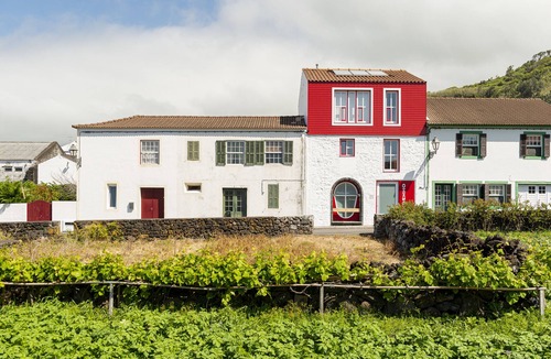 Lajes do Pico Apartment | Engenho Hostel - Sea View Room