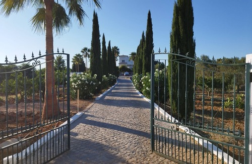 Albufeira House | Entrecolinas by Interhome