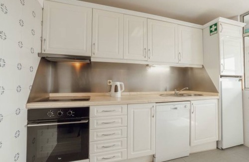 Espinho Apartment | ESPINHO MODERN 3 BEDROOM APARTMENT by VACATIONY by Interhome